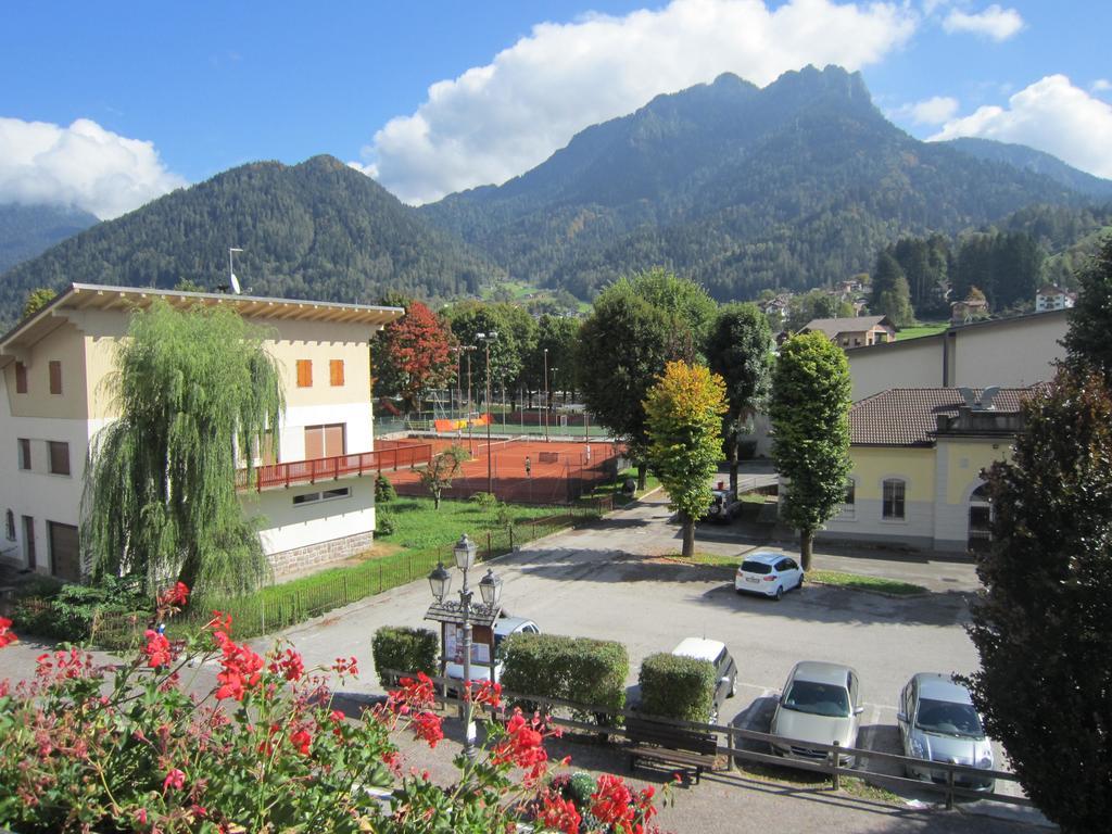 Ferienwohnung Casa Caterina Fiera Di Primiero Exterior foto